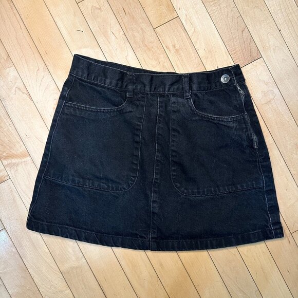 FOREVER 21 Black Denim A Line Jean Mini Skirt Cargo Pockets - size 27 - Picture 3 of 7